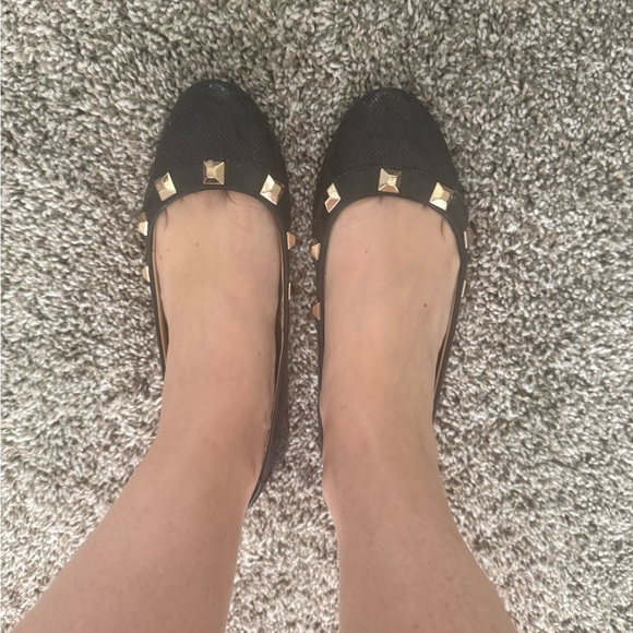 Black flats with gold studs - Picture 4 of 5